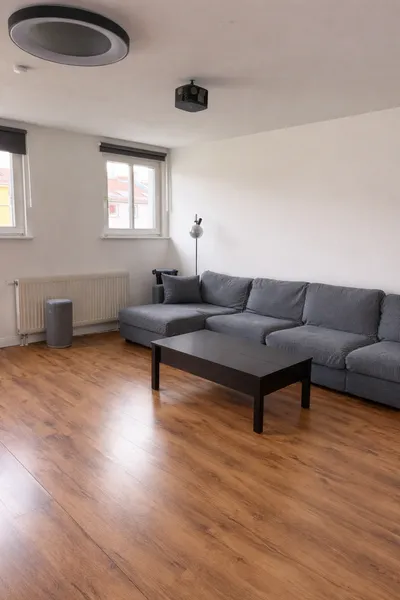 5-Zimmer-Wohnung in der Danziger Straße — photo 1
